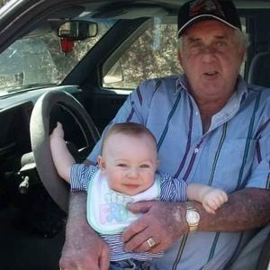 Meet your Posher, Casey